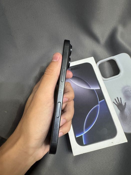 Продам айфон 16 про 256гб Iphone 16 pro