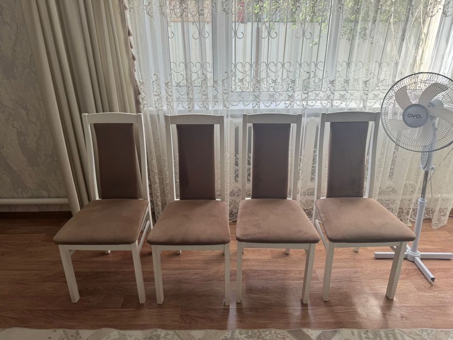 Продам стулья 4 штуки
