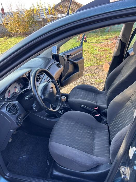 Vand ford focus 1.6 16V benzina  an 2003 38 mil