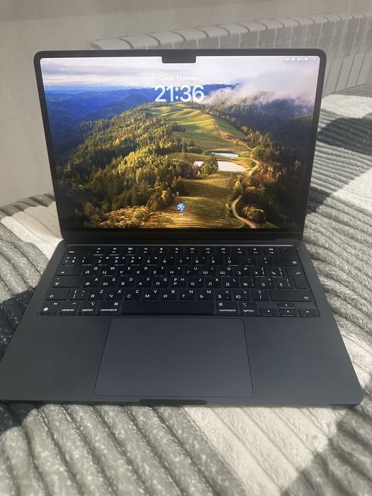 Apple MacBook 13.6'' M3 Midnight