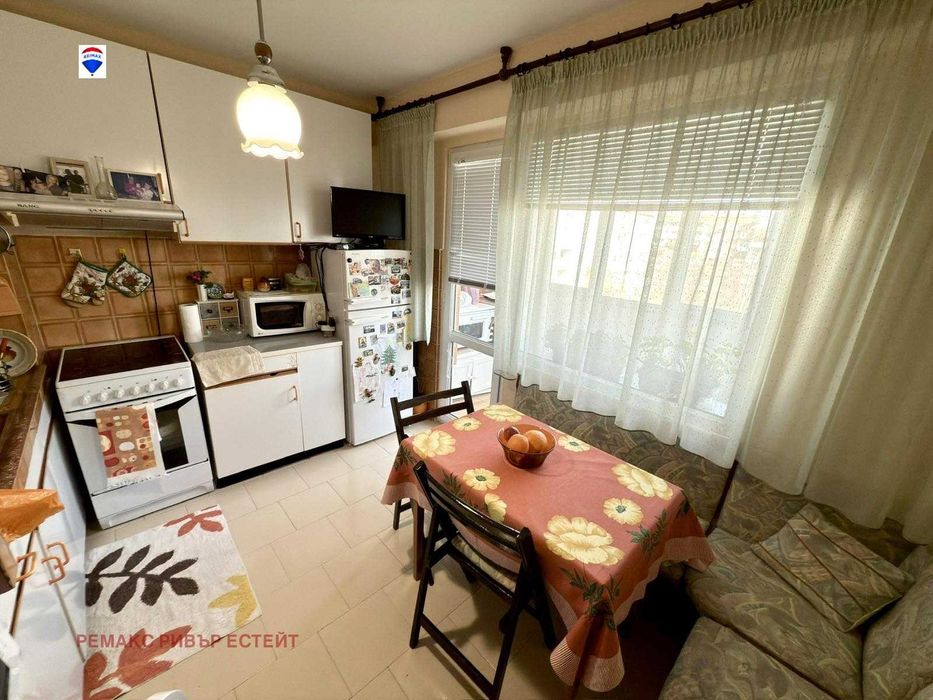 Продава се Четиристаен апартамент в Русе, Чародейка - Юг - 87 кв.м за 1011 €/кв.м - Снимка #4
