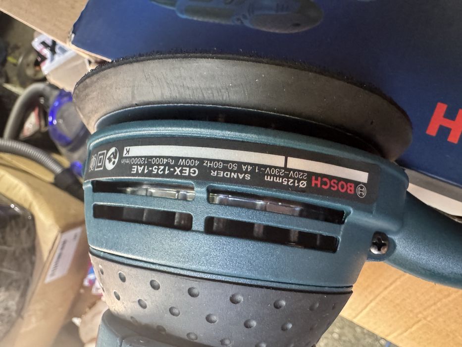 Эксцентриковая шлифмашина Bosch