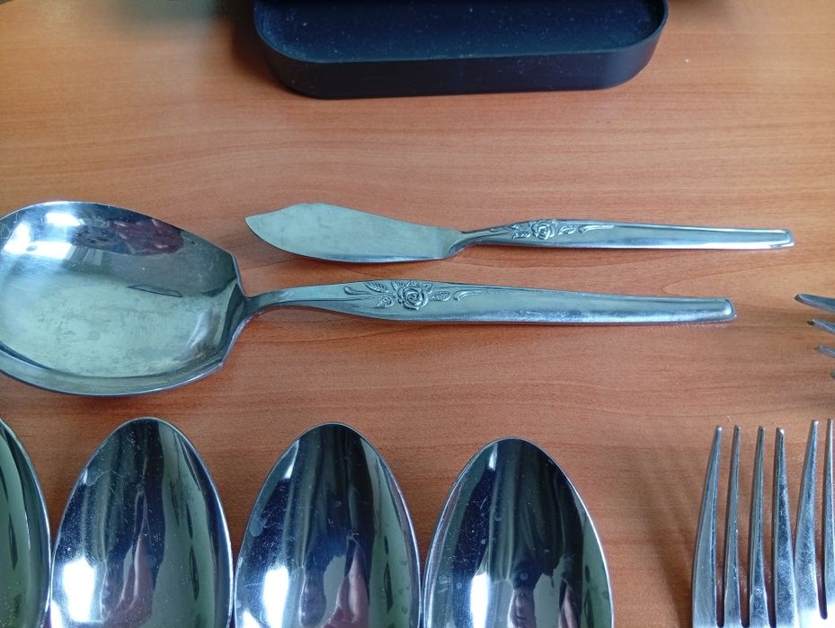 Посуда вилици, лъжици, ножове Kai