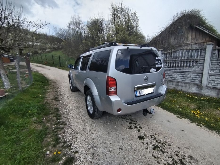 Vând Nissan pathfinder r51 2.5dci 4x4