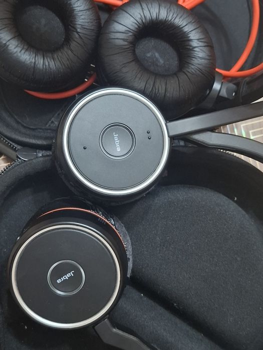 Vând căști Jabra și JBL