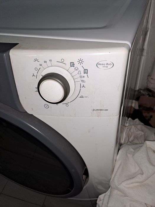 Uscător whirlpool profesional aproape nou