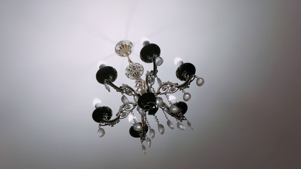 Продам люстра срочно