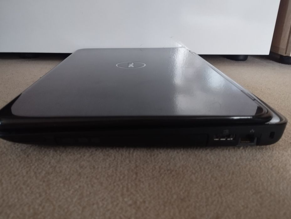 Лаптоп Dell M5010 за части