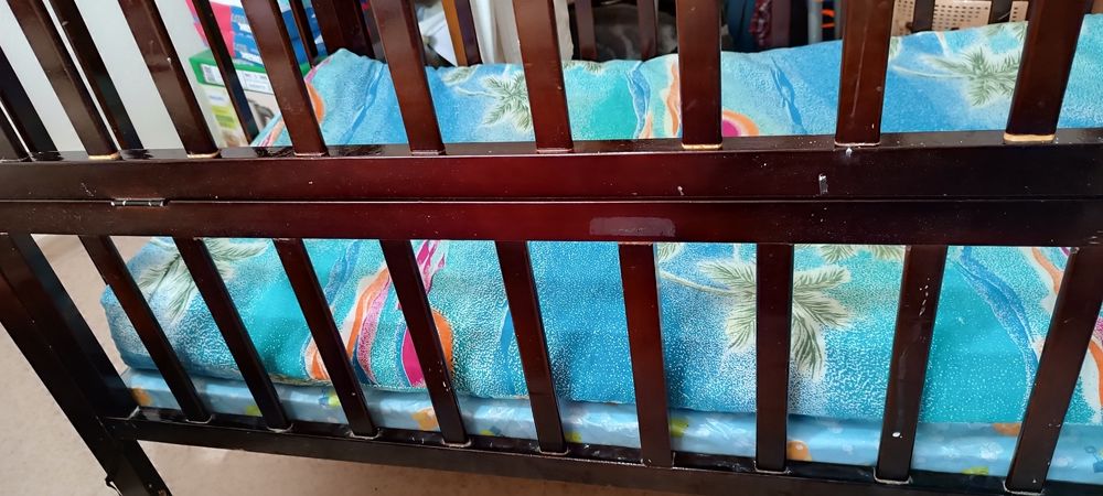 Кроватка детская