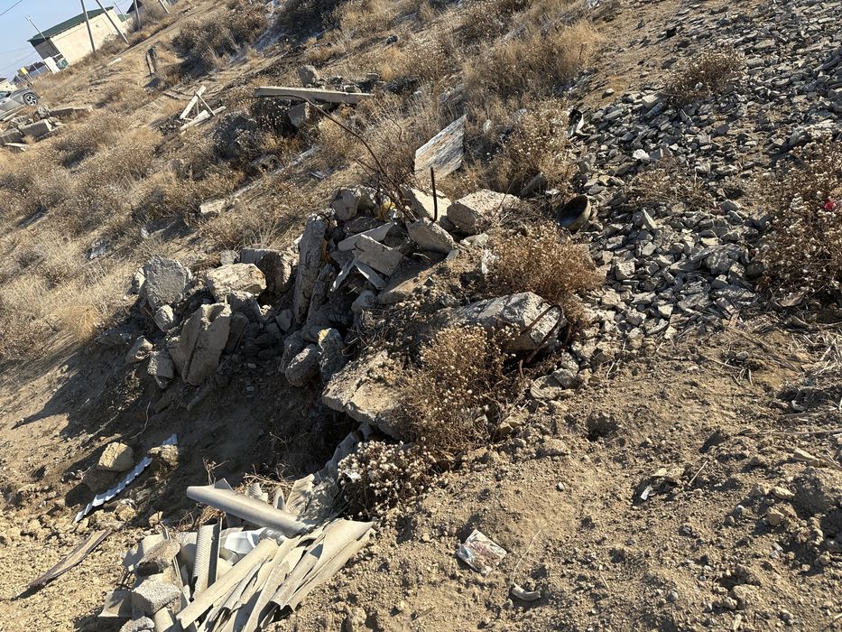 Байтерек 1. 10 соток жер сатылады.