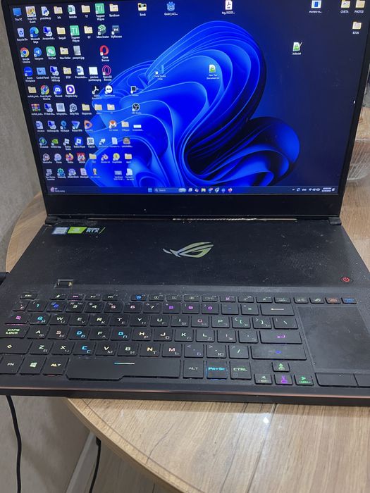 ASUS ROG Zephyrus GX701 17"144Гц i7-9750H RTX2060 32GB 1TB SSD