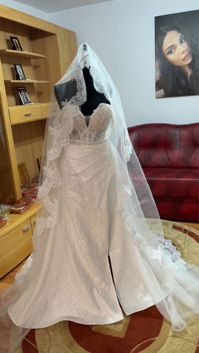 Vand rochie de mireasa tip A/Sirena