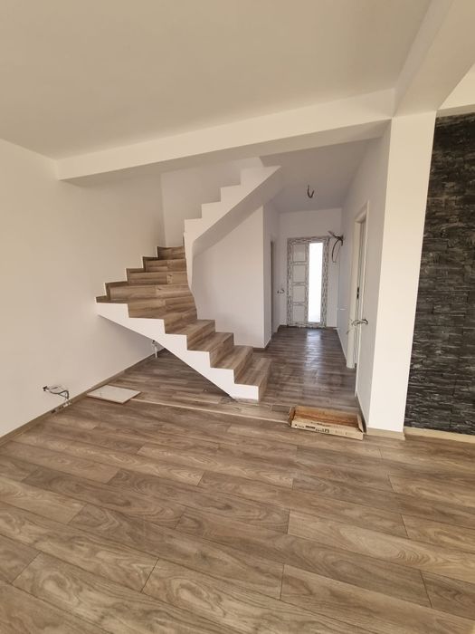 Lucrări de construcții / Fațade/finisaje interioare/exterioare