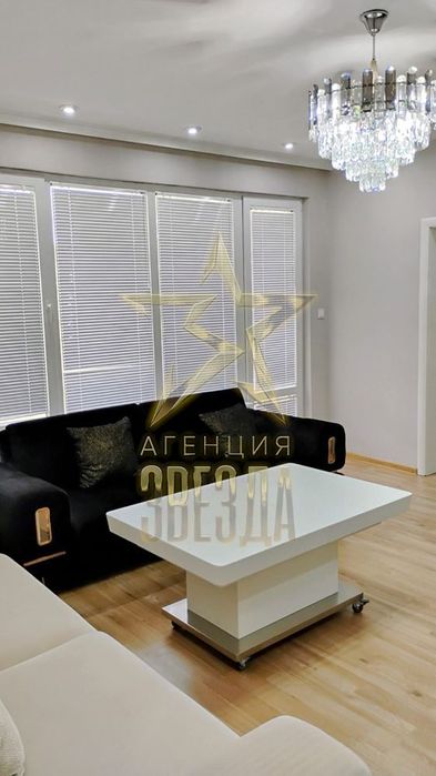 **Апартамент с три стаи в сърцето на града!**