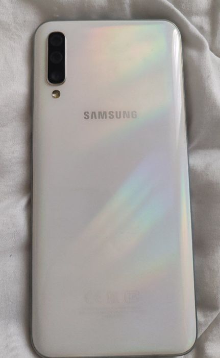 Телефон Samsung A50
