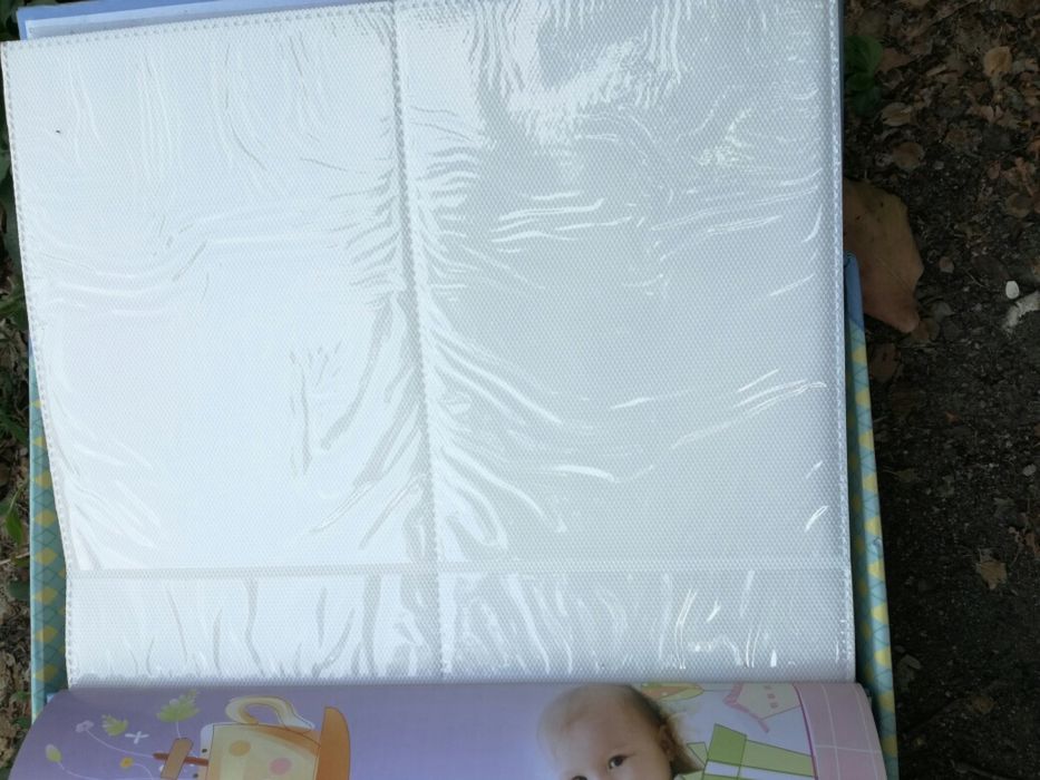 Продам детский альбом
