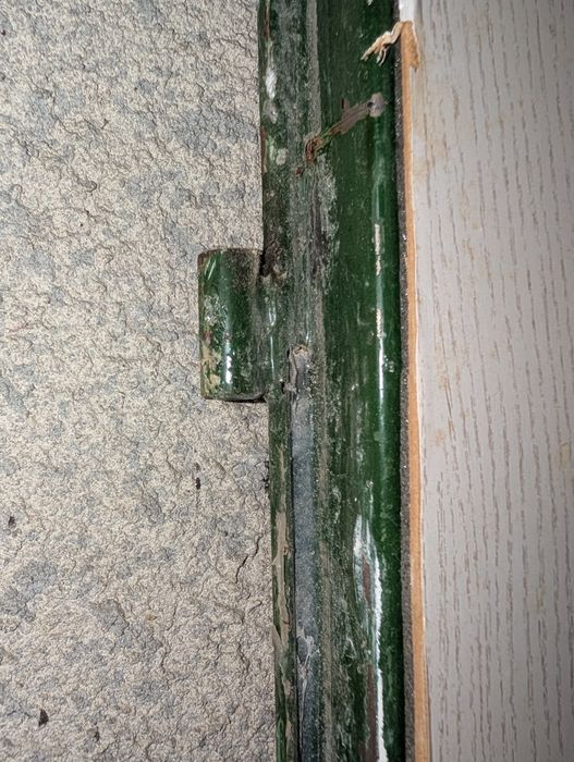 Стоманена врата с каса, брава и патрон