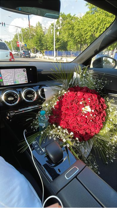 Buchete de flori lalea/trandafiri