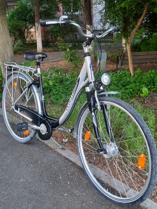 Vând bicicleta de dama marca PEUGEOT mărime roti  de 28.