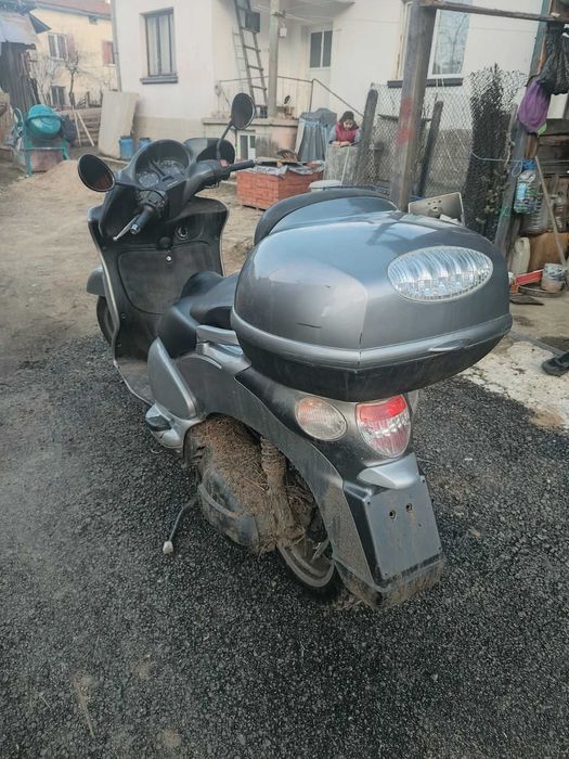 Априлия скарабео 500