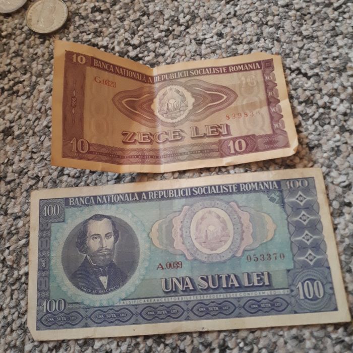 Vand colectie monede  si bacnote