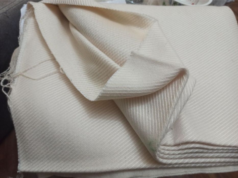 Шикарная ткань Италия на тёплый костюм или лёгкое пальто