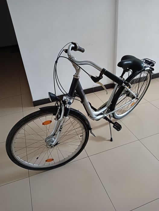 Vând bicicletă damă