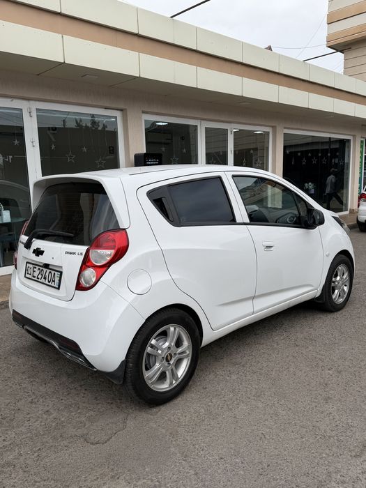 Spark 1.25 sotiladi faqat naqtga