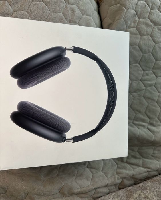 Продам AirPods Max 2