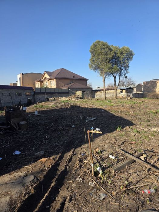 Продаётся земля в элитной махалле 27 соток. Никитина.