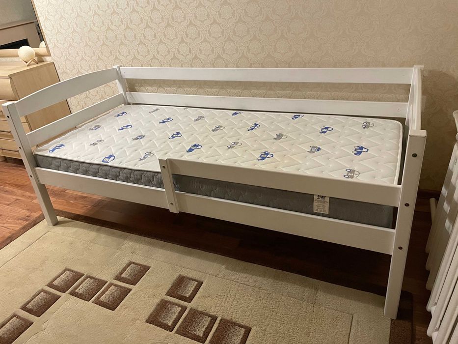 Продам детскую кровать