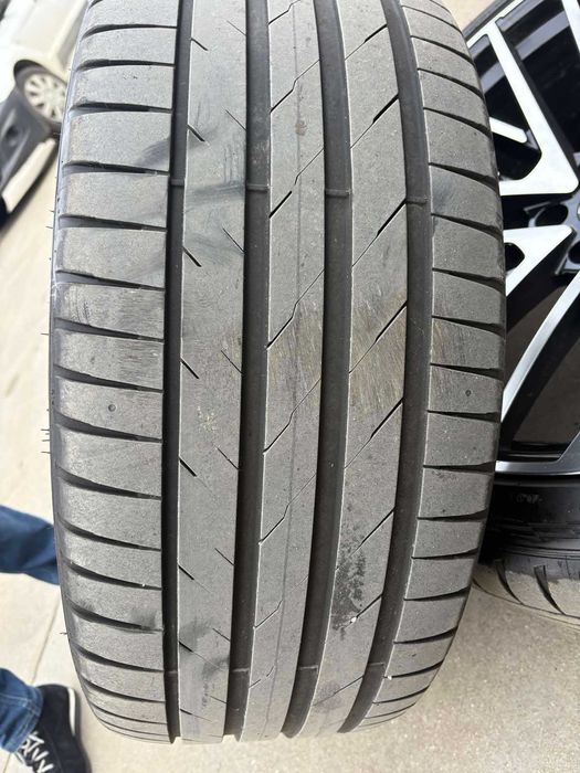 AUDI SQ7 АУДИ Джанти  Гуми 285/35/22