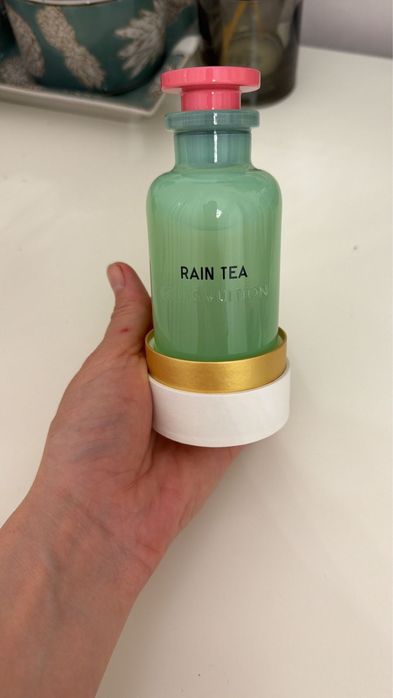 louis vuitton rain tea