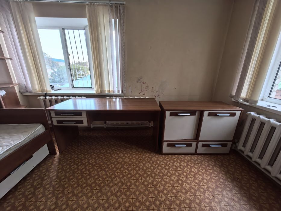 Комнатная детская мебель