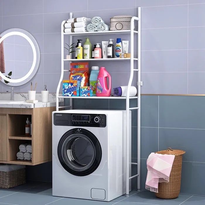 Стеллажи над стиральной машиной и унитаз