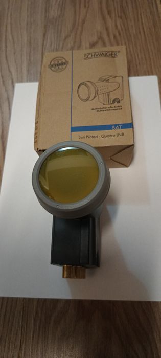 LNB Quattro Premium Schwaiger Nou in cutie.