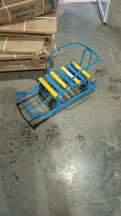 Санки новые продам