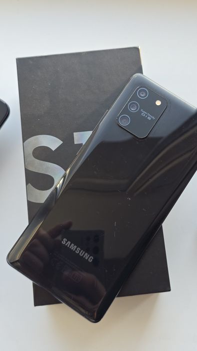 Самсунг  Samsung  телефон