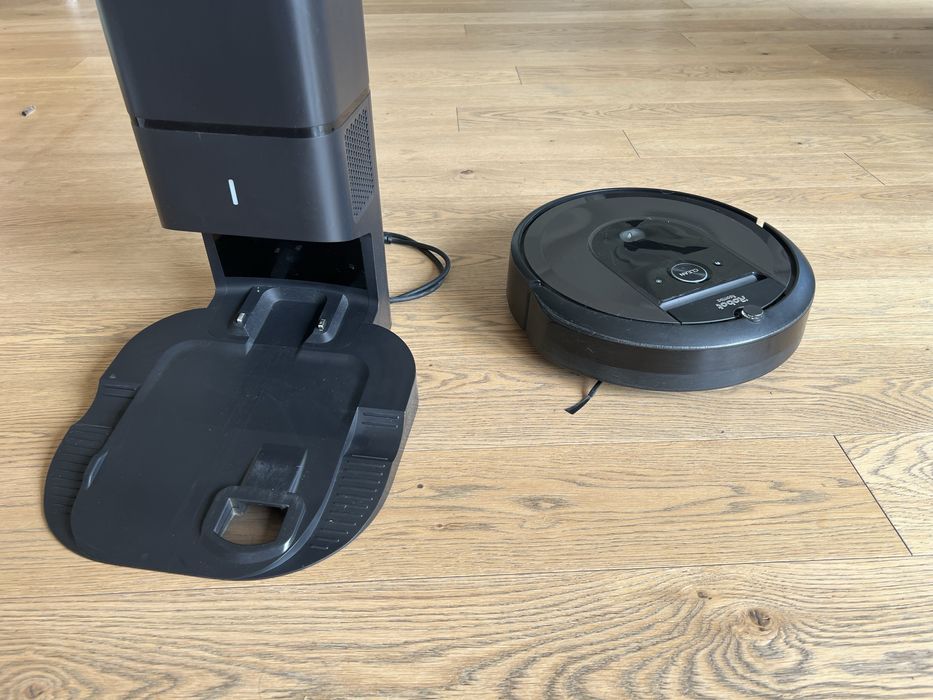 iRobot Roomba i7 Plus прахосмукачка робот