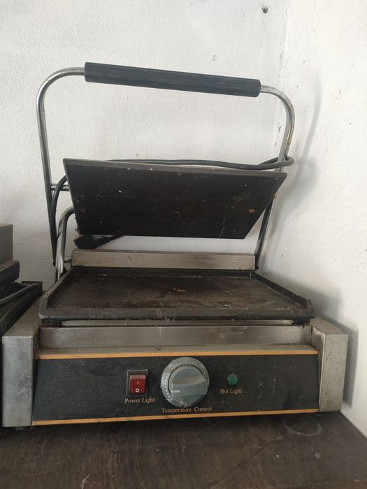 продам прижимной электро гриль