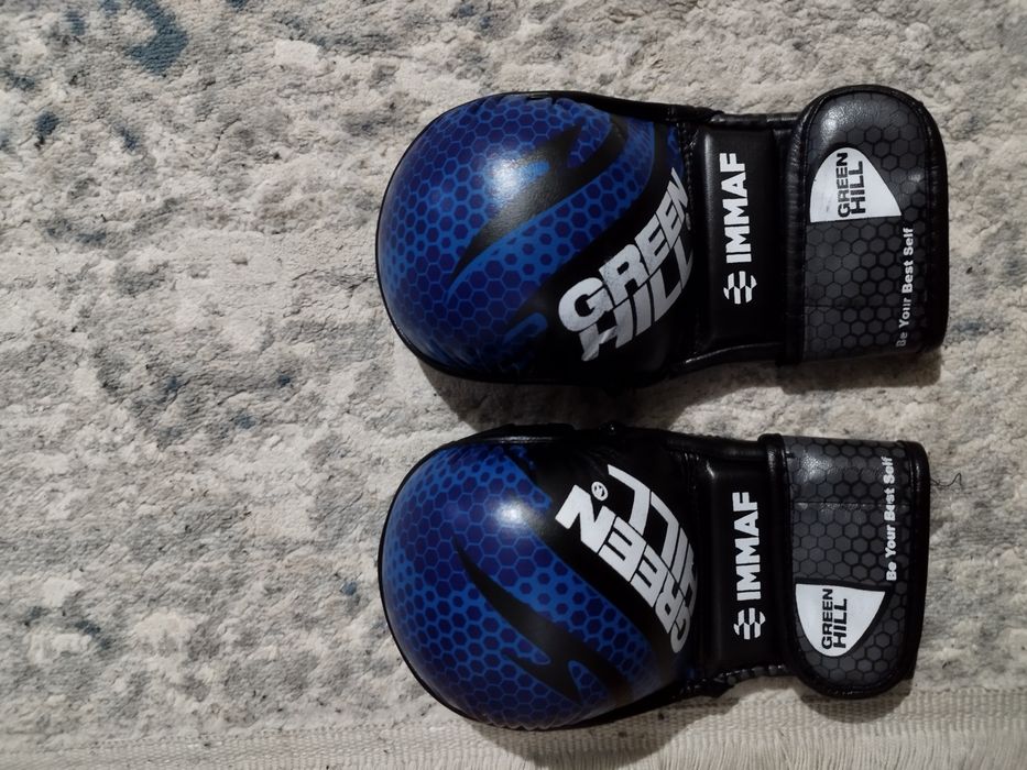 Перчатки для мма