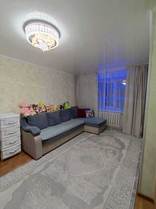 Продаётся  двух комнатная квартира