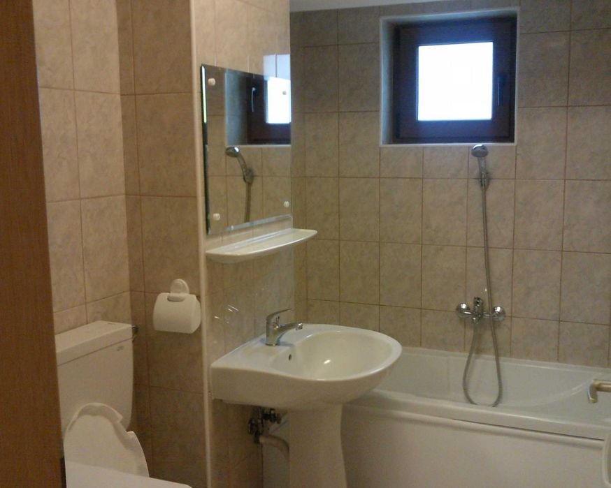 Direct proprietar, închiriez apartament spatios  cu 2 camere decomandat in  Sacele , Cartietul Ștefan cel Mare,Brasov