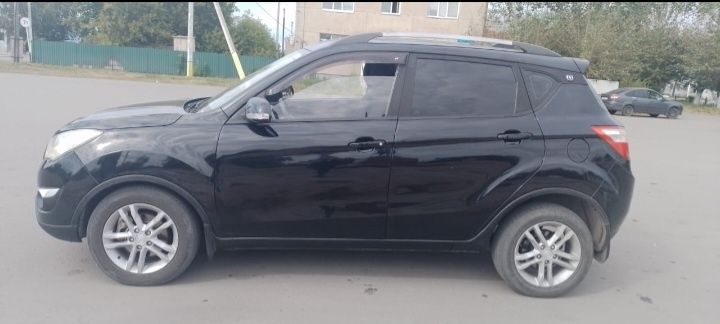 Продам  кроссовер