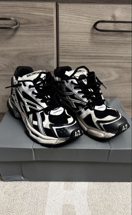 кроссовки Balenciaga runner