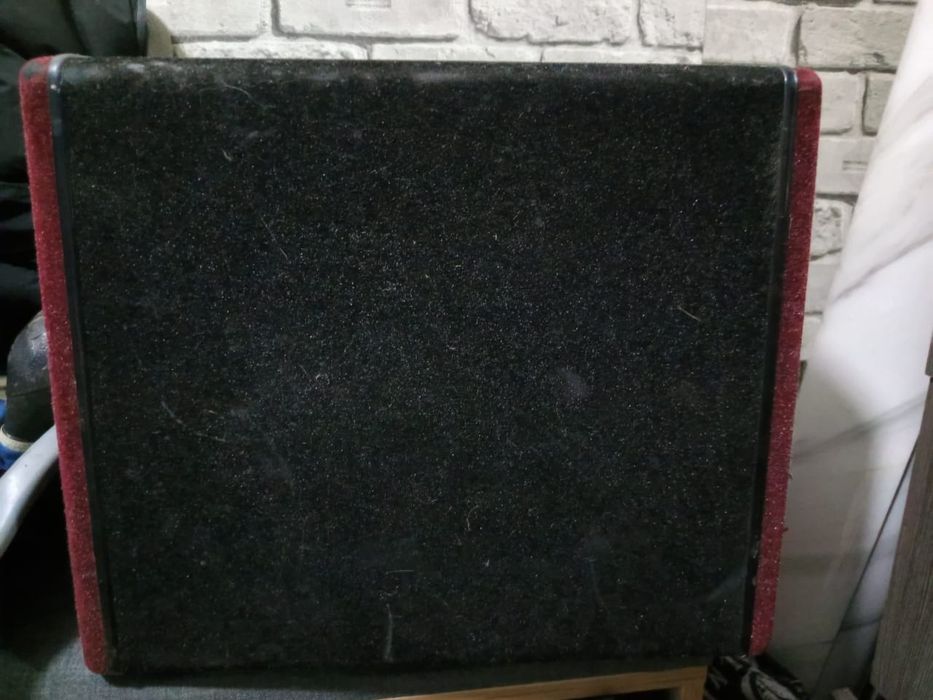 Продам сабвуфер в авто