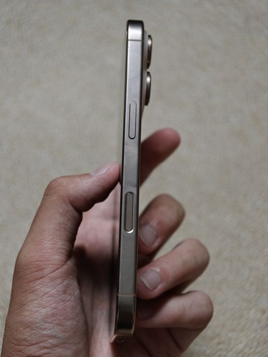 iPhone 16 pro 256гб