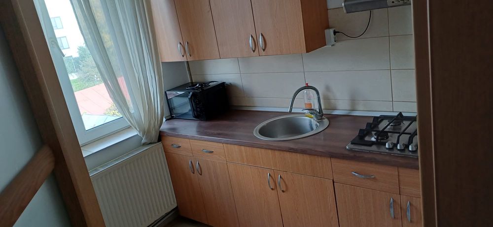 Inchiriez Apartament