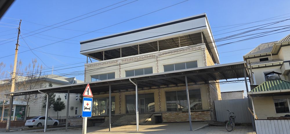 помещения Наманган вил. ПОП.Ш. ижара 2 000 у.е ёки сотилади