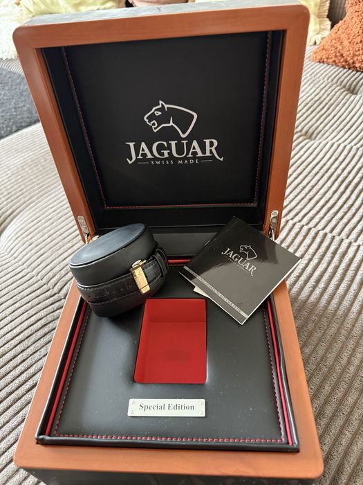 Часовник Jaguar Special Edition